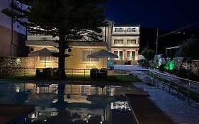 Dimitri Hotel